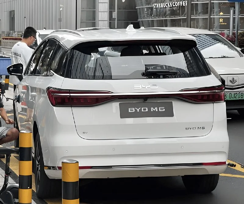 Tampilan Awal Mobil MPV Listrik BYD yang Akan Datang 02