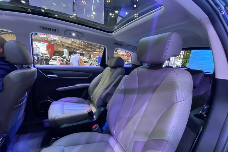 Menggebrak Pasar: MPV Listrik BYD M6 Dirancang Eksklusif untuk Indonesia