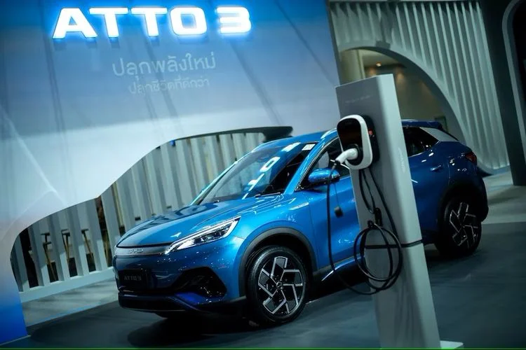 BYD Mulai Merancang Pengembangan Charging Station Canggih di Indonesia