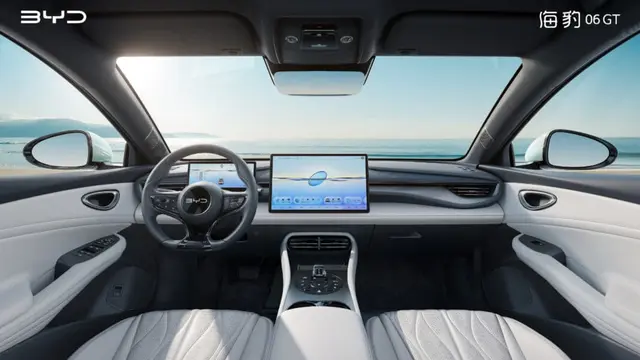 BYD Seal Hatchback Segera Meluncur: Interior Mewah dan Futuristik Siap Memikat!