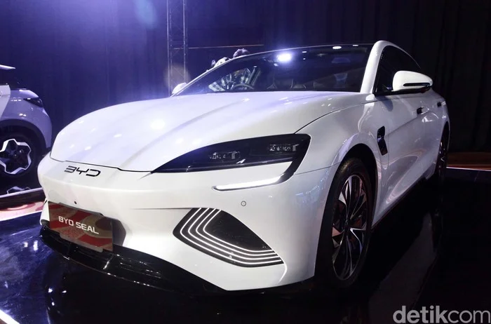 BYD Cetak Prestasi! Lebih dari 10.000 Unit Mobil Listrik Ludes di Indonesia