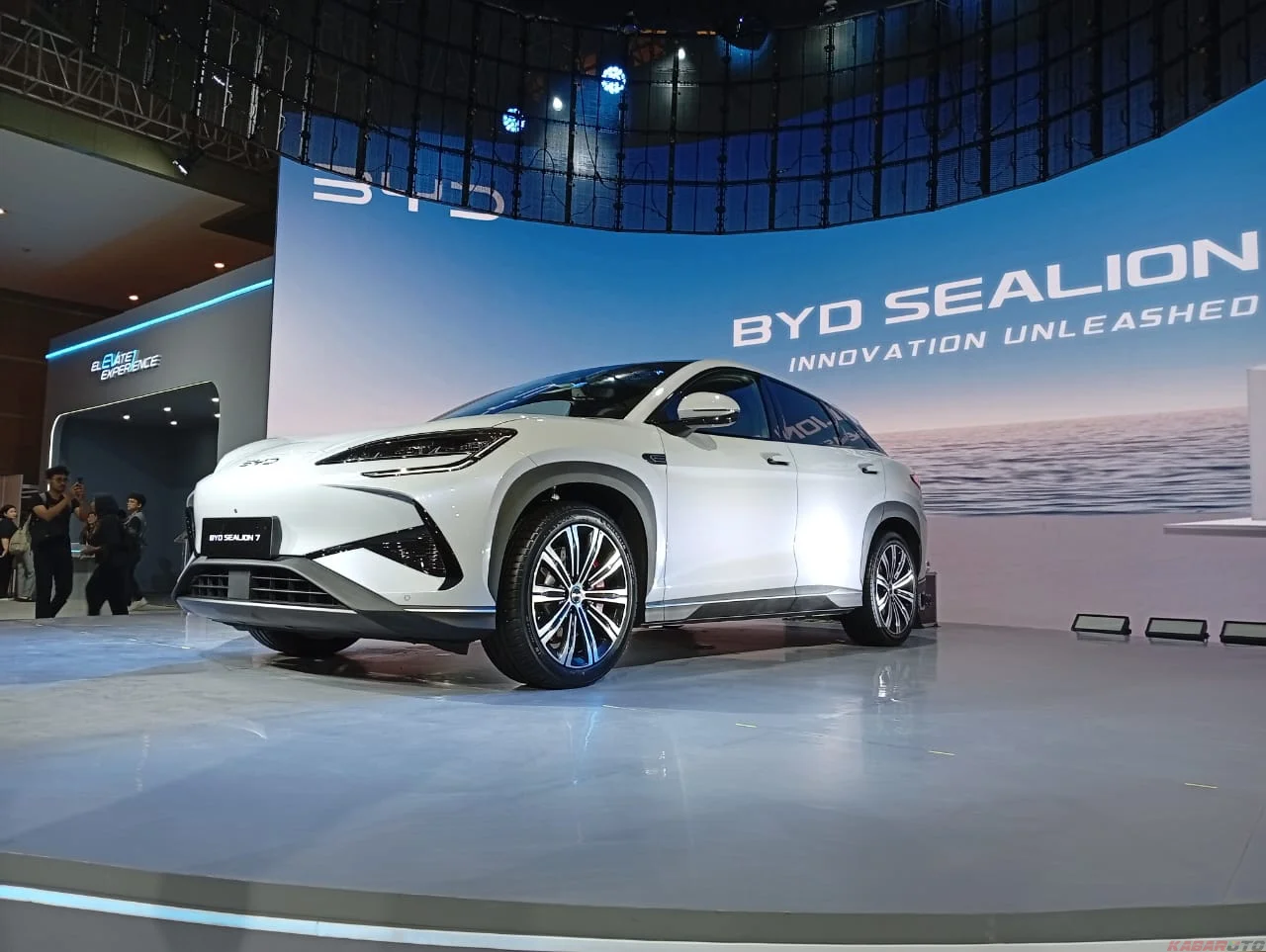 BYD Sealion 7 Tampil di IIMS 2025, Harga Mulai Rp629 Juta di Indonesia